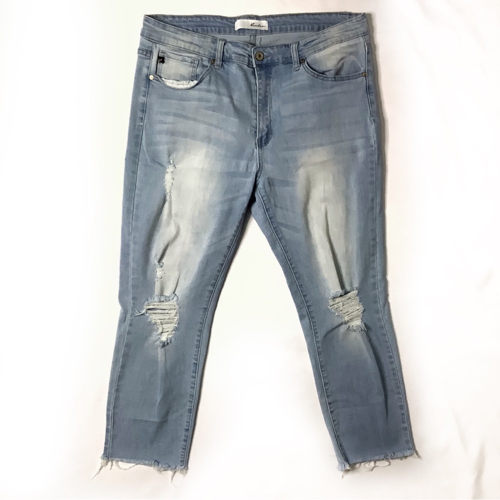 KanCan Distressed Light Wash Raw Hem Crop Jeans Size 15 / 31 - Picture 2 of 9